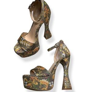 Chelsea & Violet Heels Women Size 5.5M Multi Color Platform Strappy Sandals